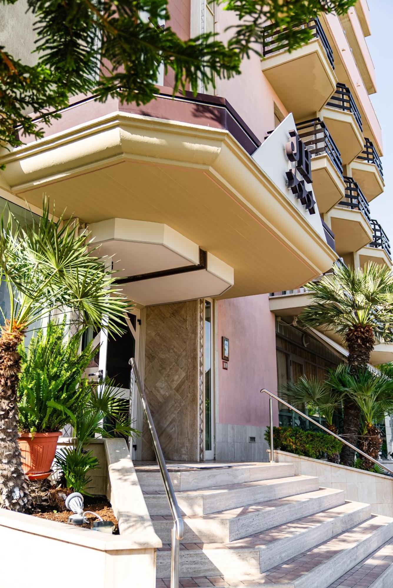 Hotel Joli Alba Adriatica Exterior foto